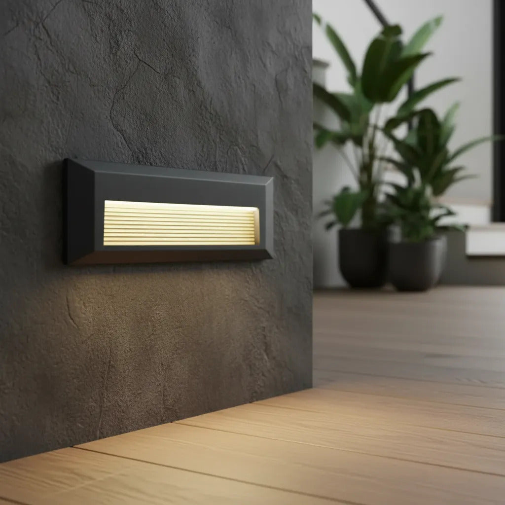 Luminario De Cortesía LED Philco 3W Negro IP65 Luz Cálida