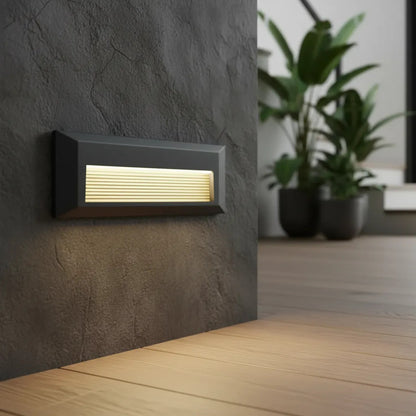 Luminario De Cortesía LED Philco 3W Negro IP65 Luz Cálida